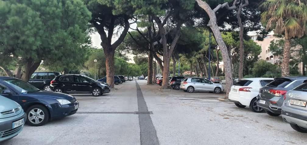 Hyeres Beach Bagian luar foto